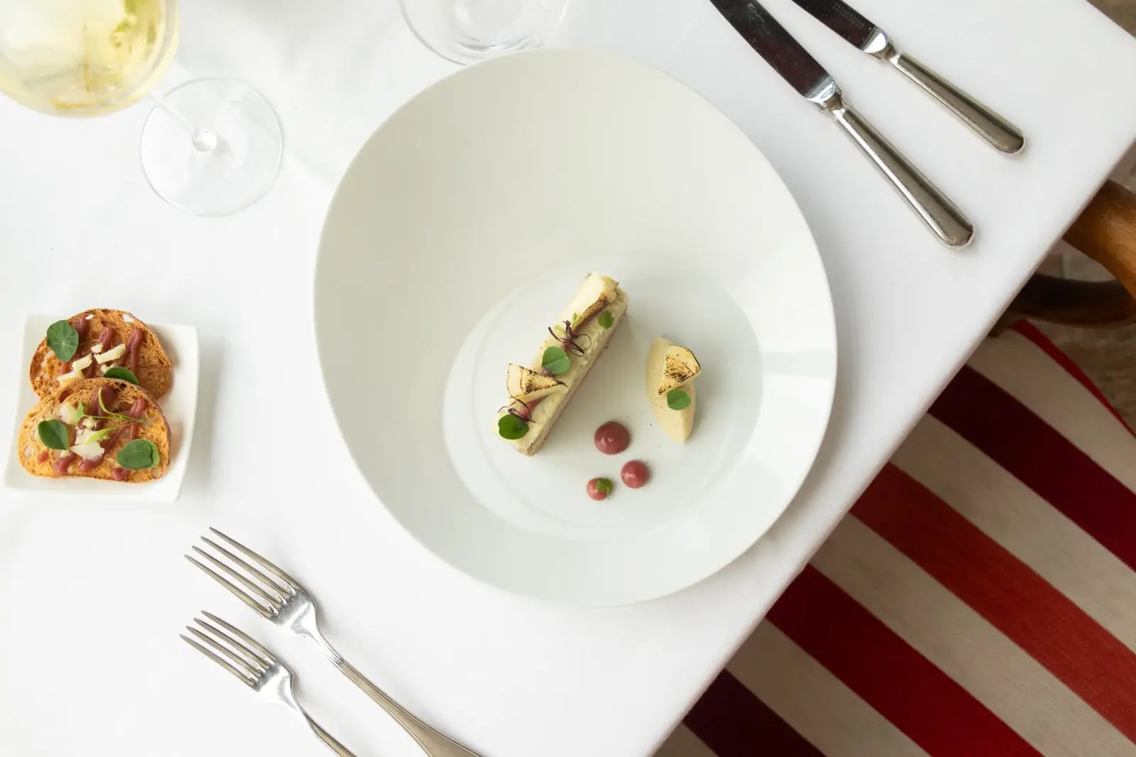 Fine dining at Delquessa Grand Retreat