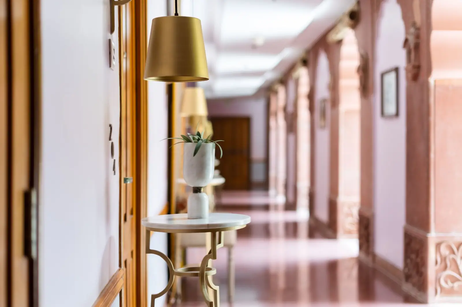 Delquessa Grand Retreat interior corridor